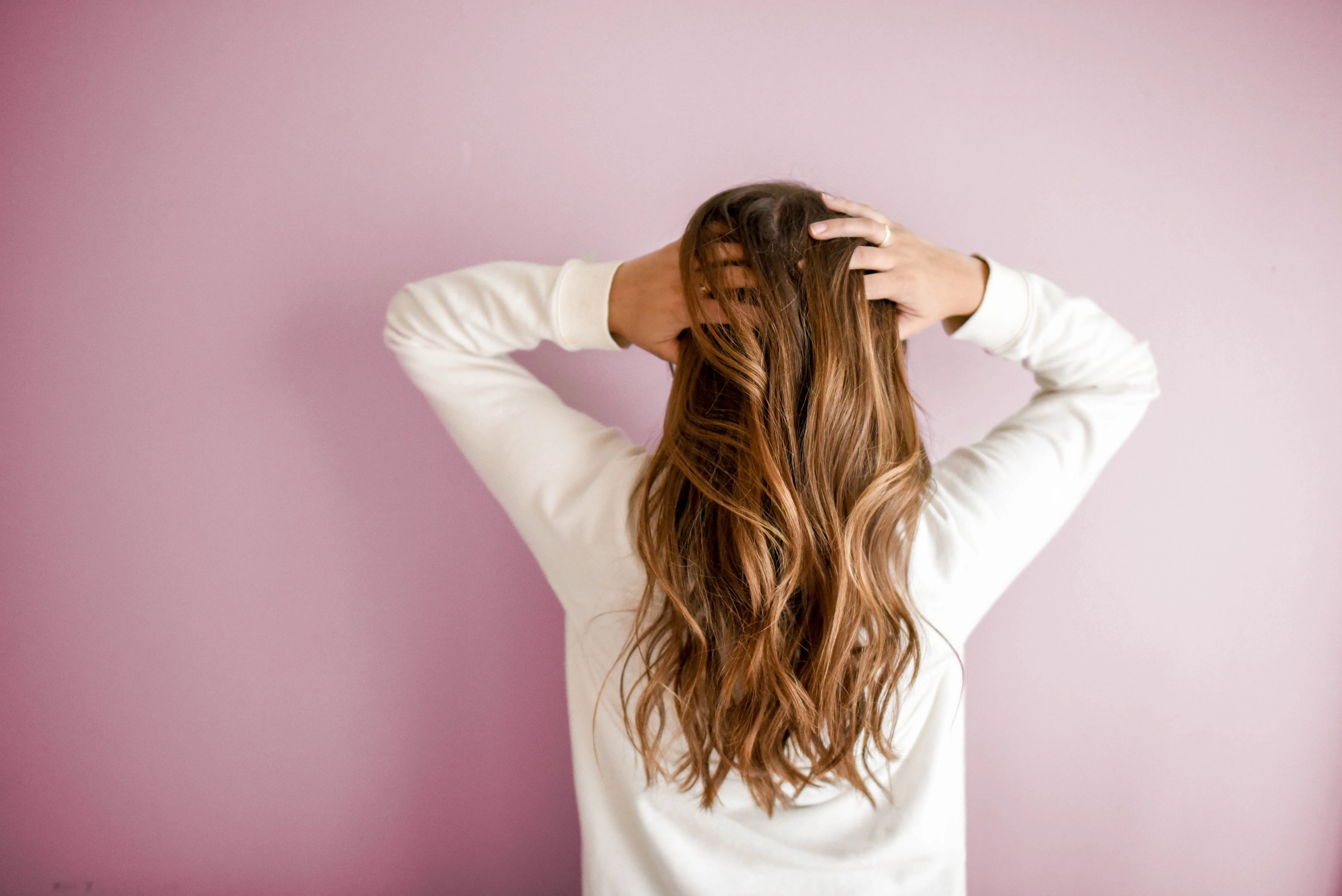Trockenshampoo-richtig anwenden-für-frische-Haare