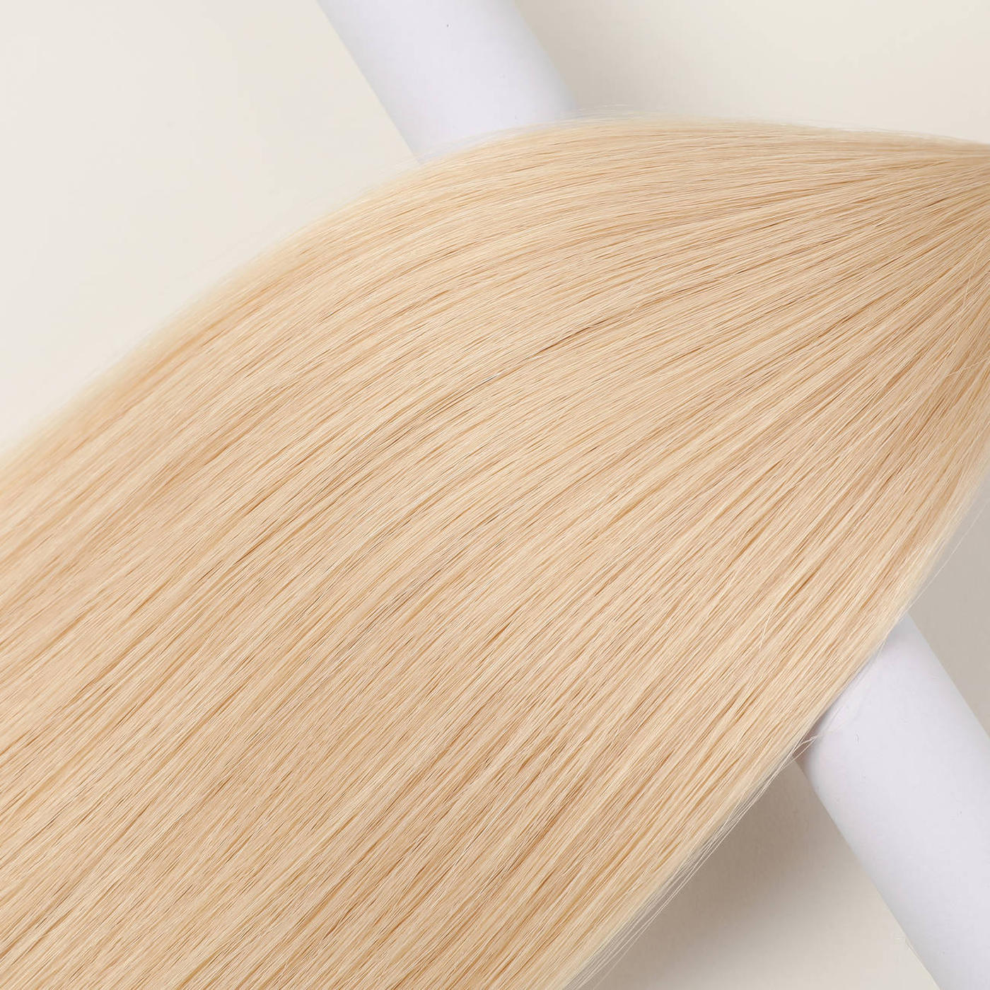 383 Cremeblond