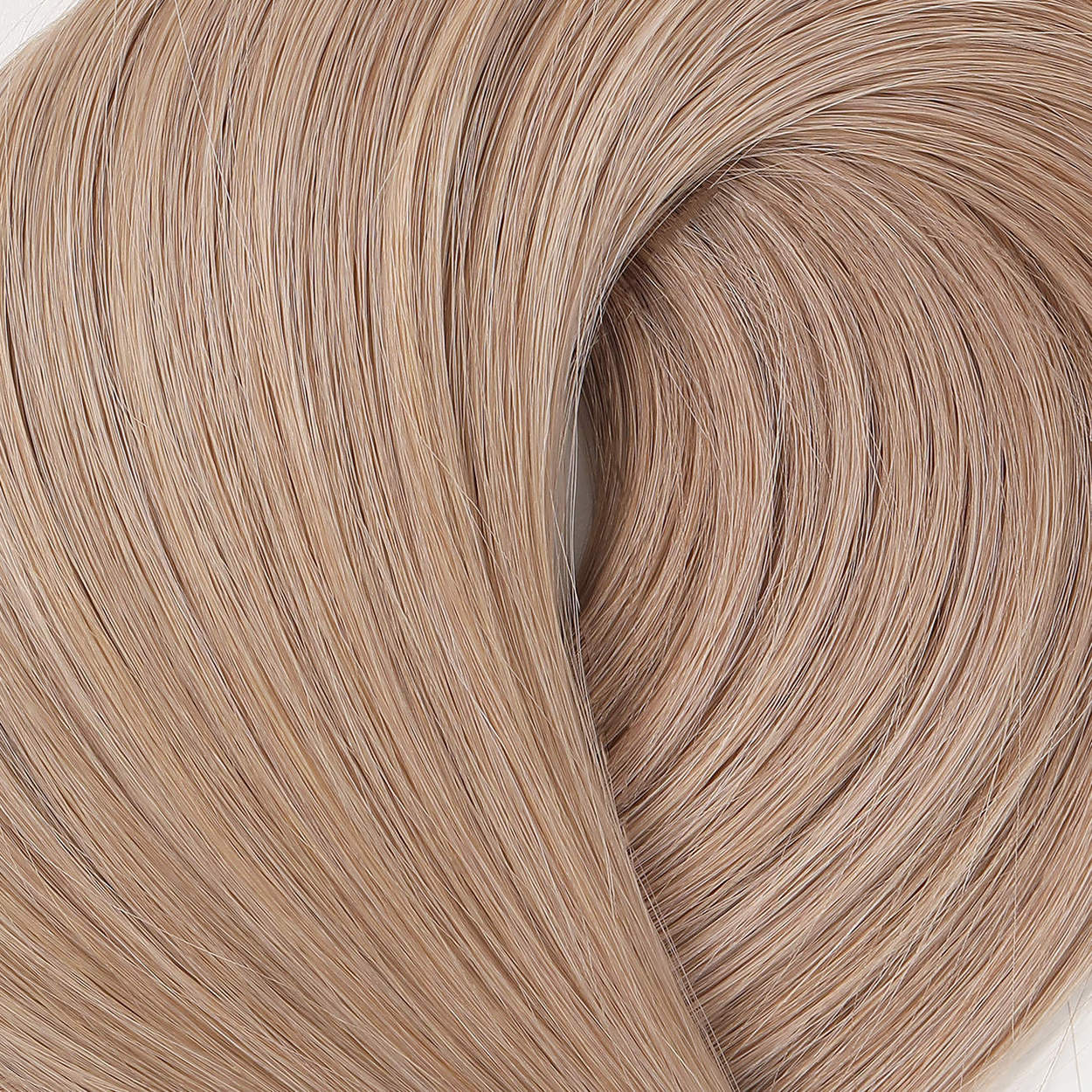 239 Kühles Beigeblond