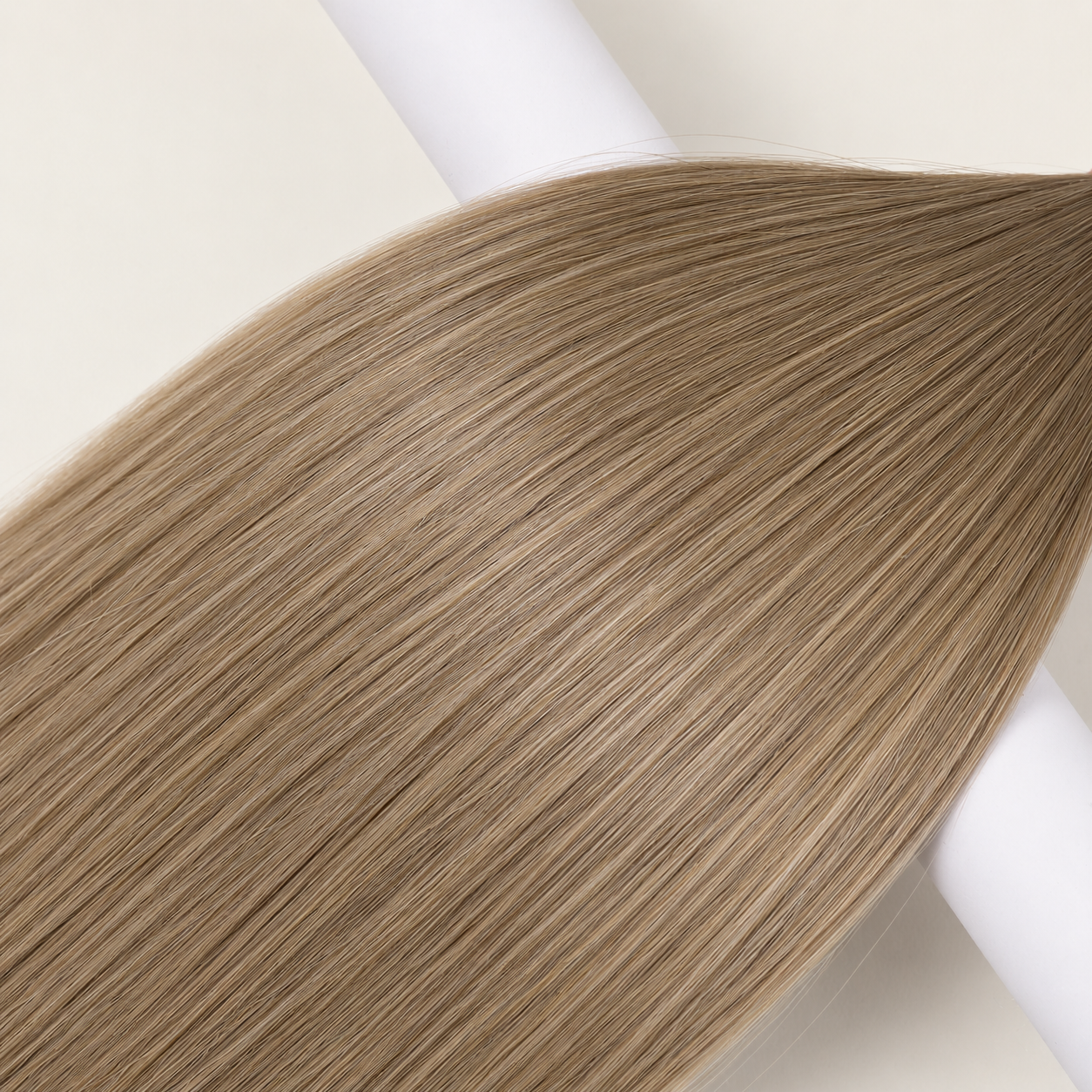 395/228 Taupeblond/ Walnussbraun